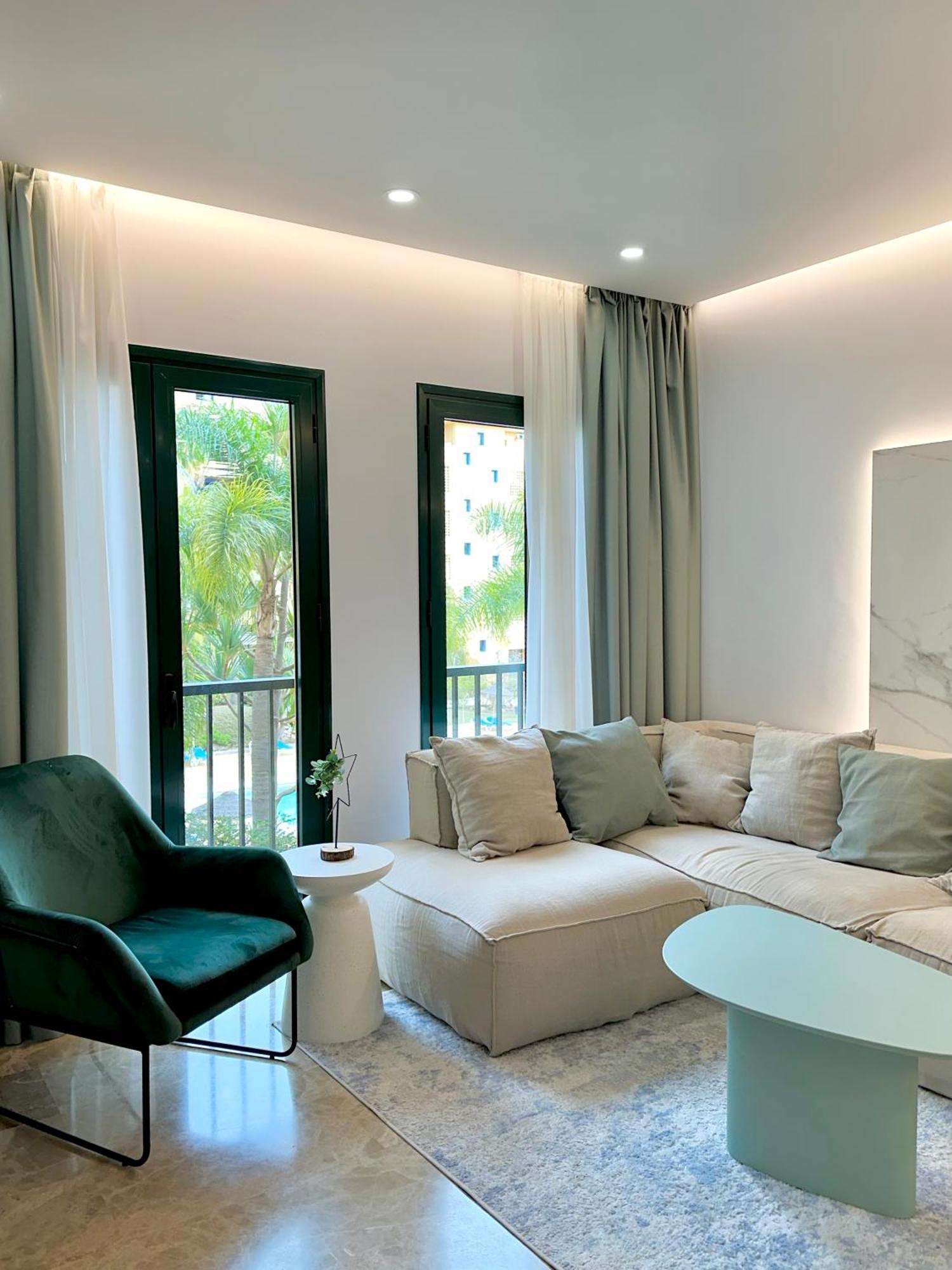 Luxury Blue Coast Seaside Retreat Marbella Apartment Ngoại thất bức ảnh